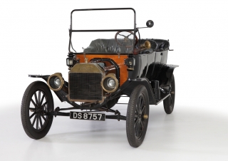 FORD-MODEL-T-1913